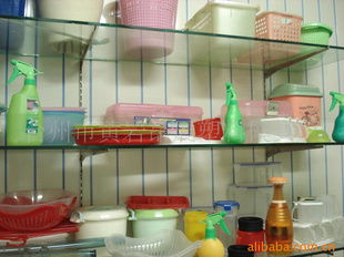 臺(tái)州市黃巖昂展塑料模具廠 專注于日用品模具的制造專家